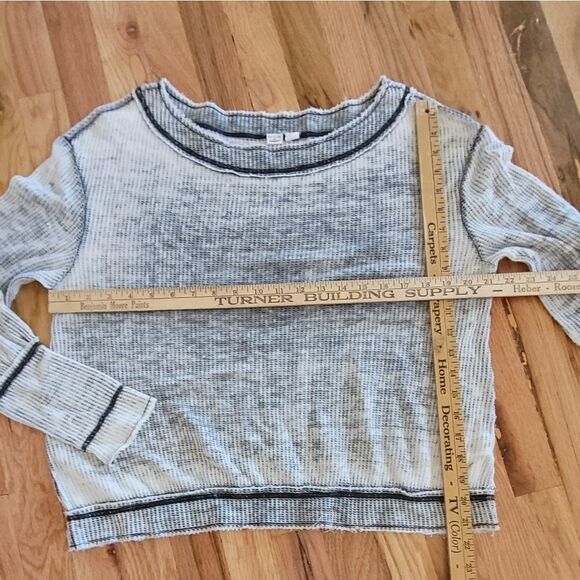 Melrose and Market Waffle Knit Thermal Distressed Burnout Top Medium M - Picture 5 of 9